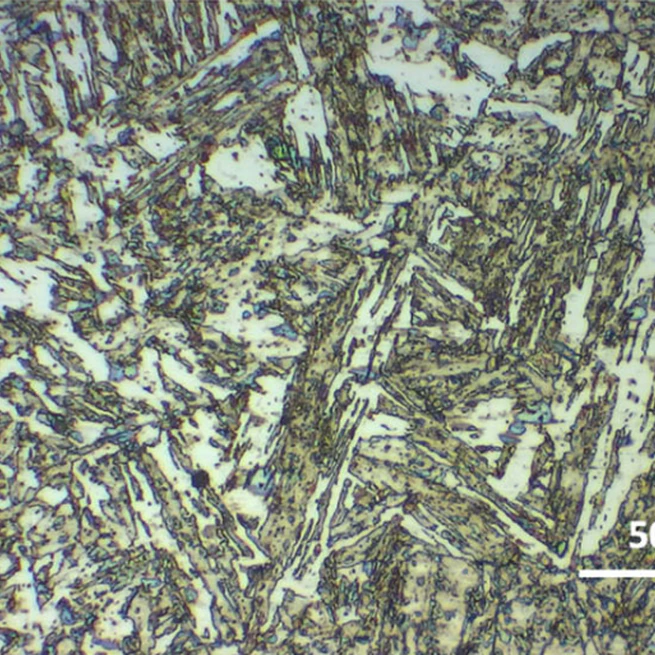 Assessing thermal properties of multipass weld beads using active thermography: microstructural variations and anisotropy analysis
